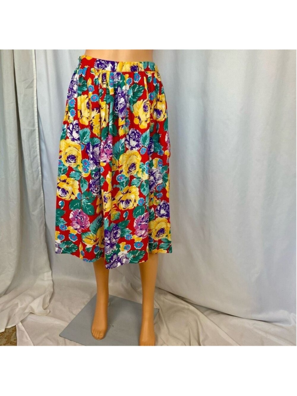 Vintage 80s 70s Midi Skirt Bright Floral Flower Print skirt Women’s Small Retro